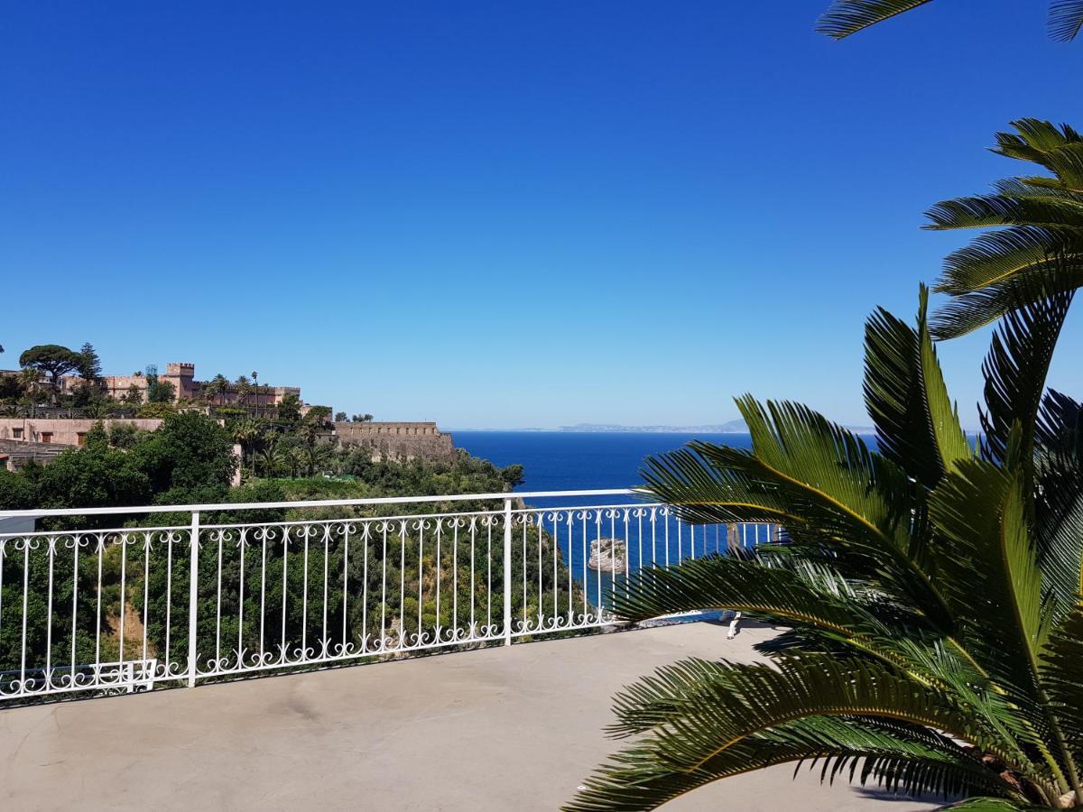 Hotel Oriente Vico Equense Bagian luar foto