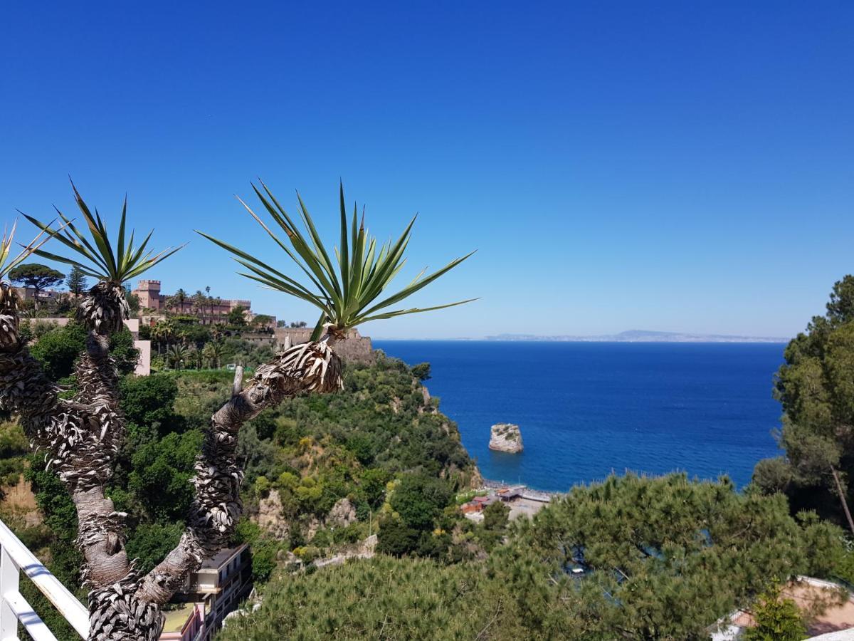 Hotel Oriente Vico Equense Bagian luar foto