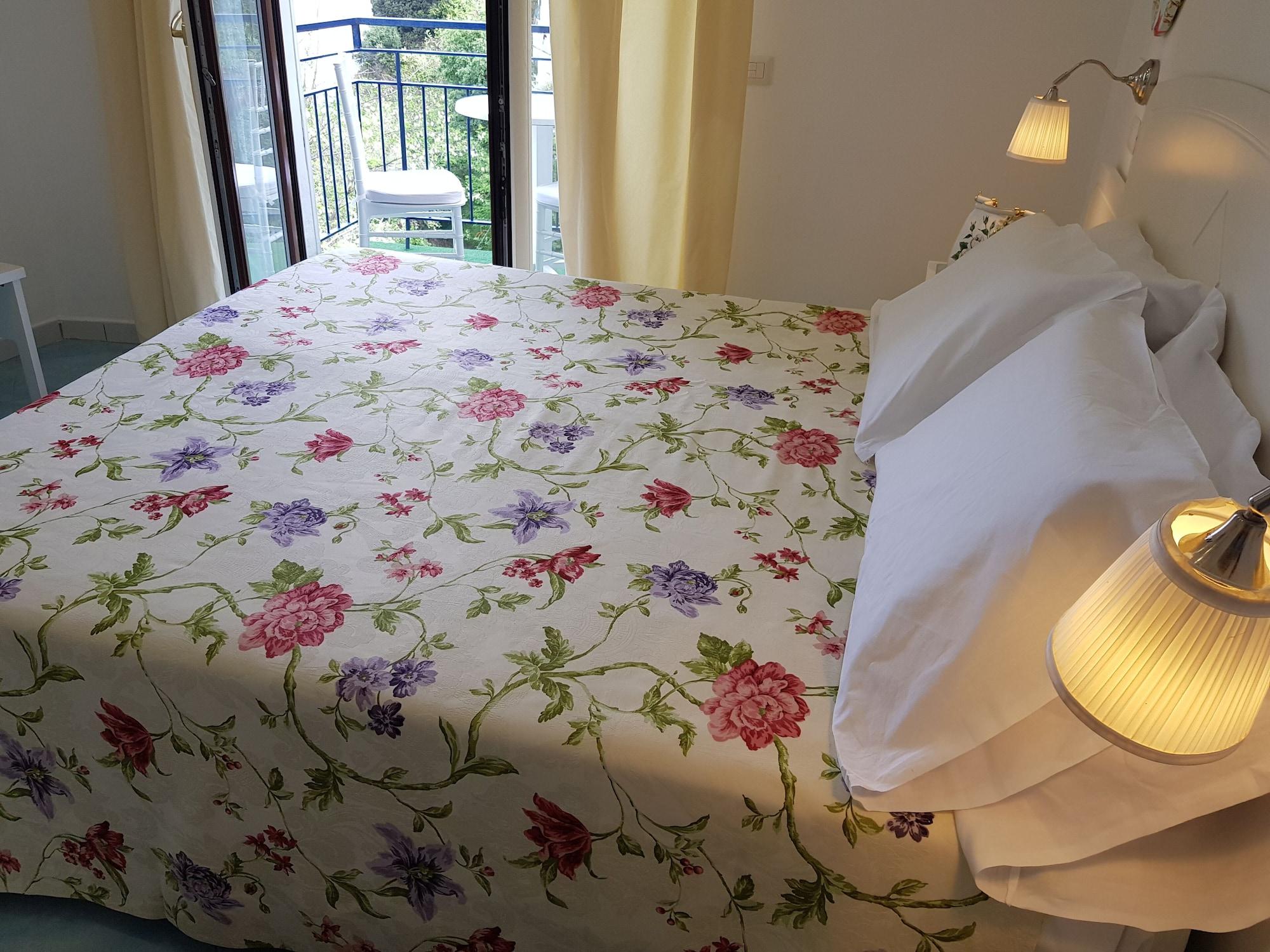 Hotel Oriente Vico Equense Bagian luar foto